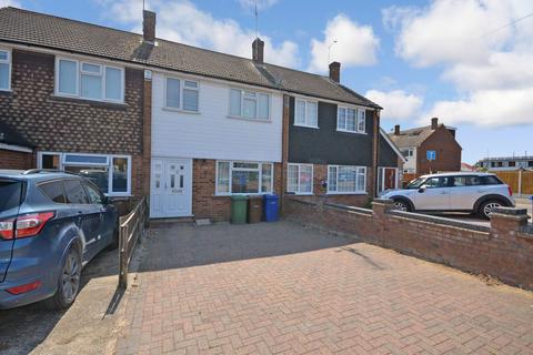 Larkswood Road, Corringham, SS17