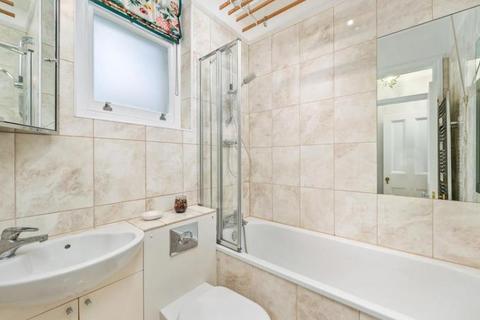 3 bedroom apartment to rent, Hyde Park Place, London W2