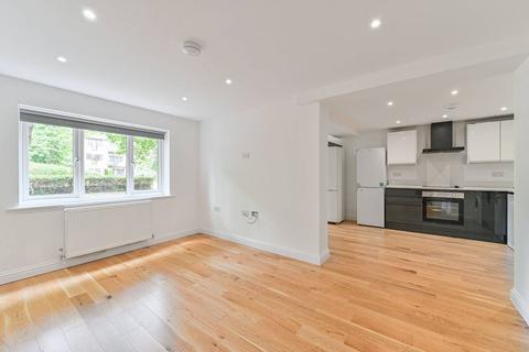 2 bedroom flat to rent, Copers Cope Road, Beckenham, BR3
