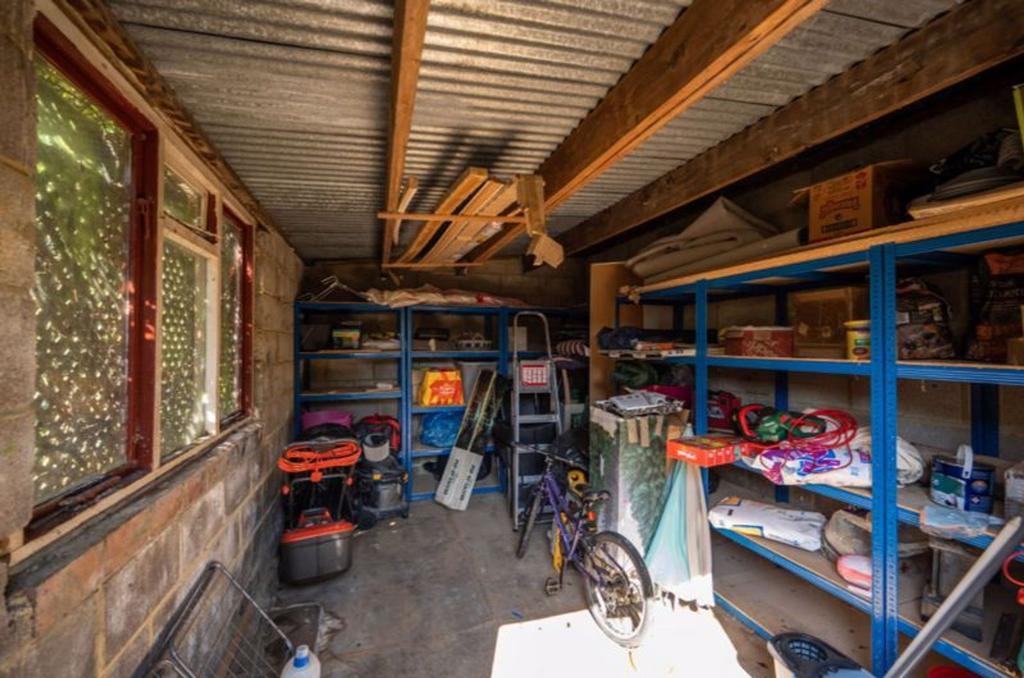 Shed