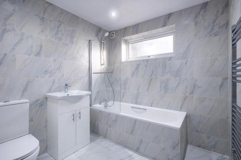 2 bedroom flat to rent, Page Street, Holland Court Page Street, NW7