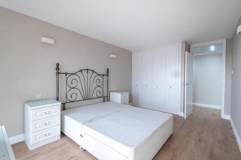 2 bedroom flat to rent, Page Street, Holland Court Page Street, NW7