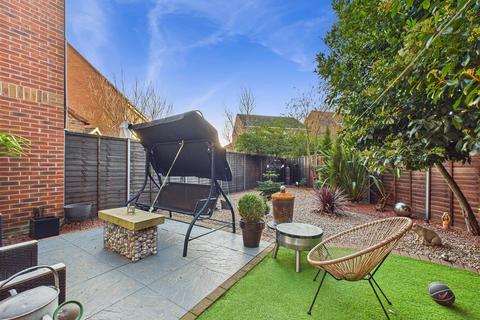 3 bedroom semi-detached house for sale, Balmoral Lane, Brough