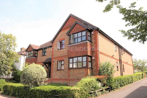 1 bedroom flat for sale, Dukes Avenue, New Malden