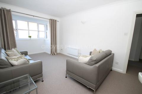 1 bedroom flat for sale, Dukes Avenue, New Malden