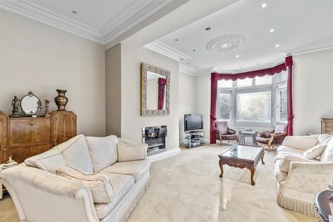 3 bedroom apartment for sale, The Grove, Ilkley LS29