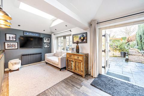 2 bedroom end of terrace house for sale, Esher Green, Esher, KT10