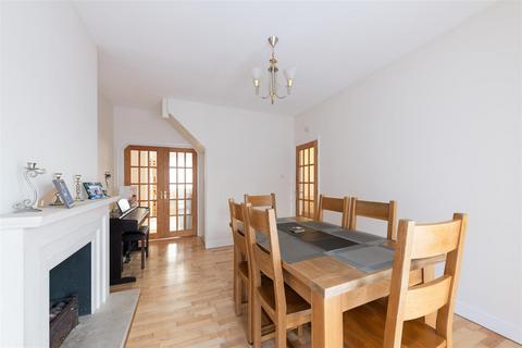 3 bedroom semi-detached house for sale, Chase Way, London N14