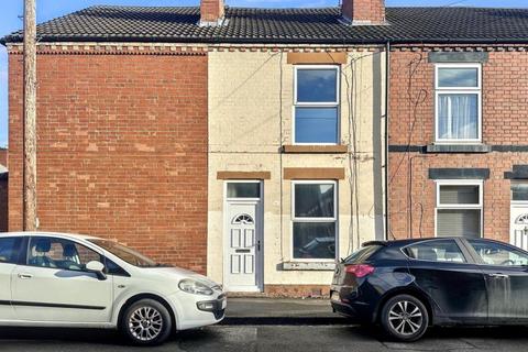 3 bedroom terraced house to rent, St John Street, Long Eaton, NG10 1BW