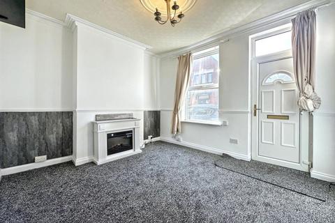 3 bedroom terraced house to rent, St John Street, Long Eaton, NG10 1BW