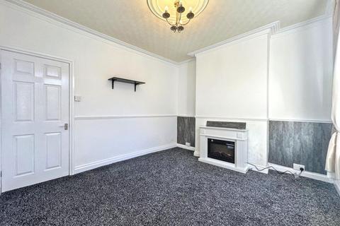 3 bedroom terraced house to rent, St John Street, Long Eaton, NG10 1BW