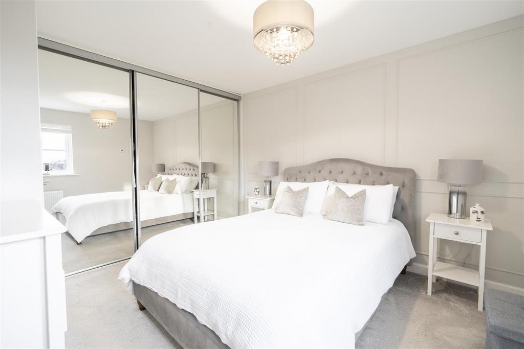 Main.bedroom.jpg