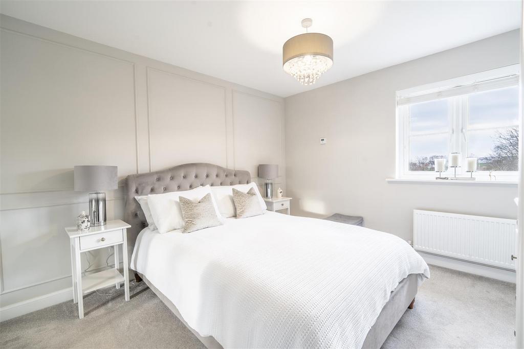 Mainbedroom.jpg