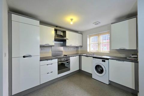 2 bedroom flat to rent, Daycroft, Barnsley