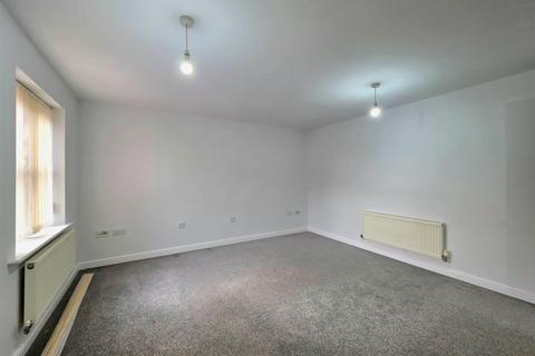 2 bedroom flat to rent, Daycroft, Barnsley
