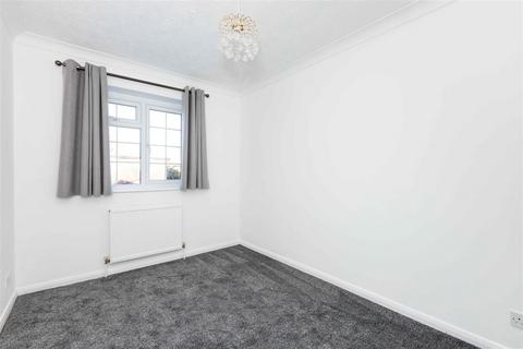 2 bedroom flat for sale, Bulkington Avenue, Worthing
