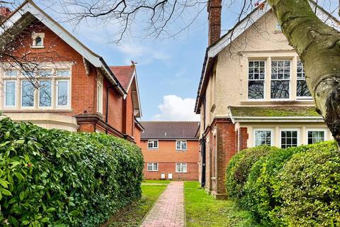 Bulkington Avenue, Worthing