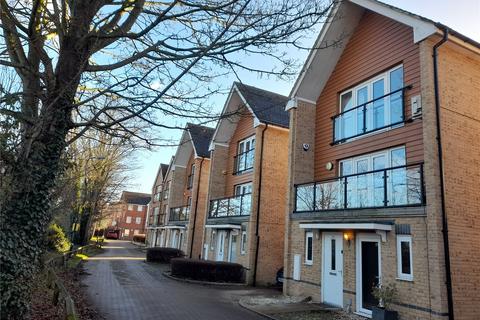 4 bedroom link detached house to rent, Edgeworth Close, Berkshire SL3