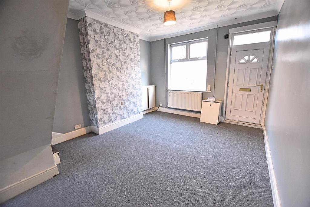 Throungh lounge to dining area