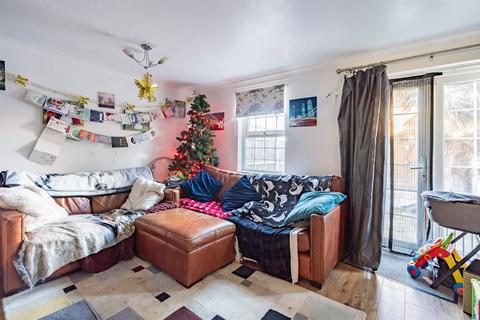 4 bedroom terraced house for sale, Larch Close, Hersden, Canterbury