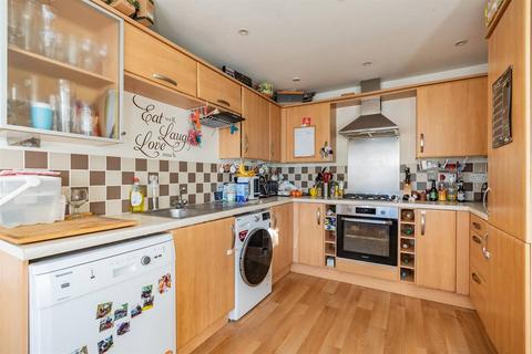 4 bedroom terraced house for sale, Larch Close, Hersden, Canterbury