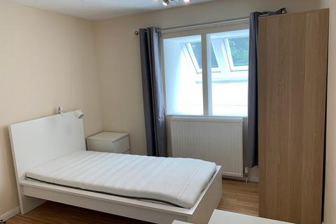 undefined, Geddington Road, Corby, NN18