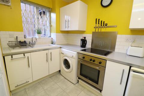 1 bedroom apartment to rent, Grinstead Road, Deptford SE8