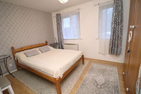 1 bedroom apartment to rent, Grinstead Road, Deptford SE8