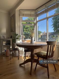 2 bedroom flat to rent, Berry Close, London, N21