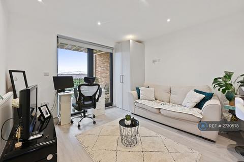undefined, Rosslyn Crescent, Harrow, HA1