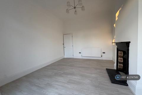 2 bedroom flat to rent, Olive Road, London, NW2
