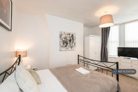 6 bedroom terraced house to rent, Elmbank Road, Liverpool, L18