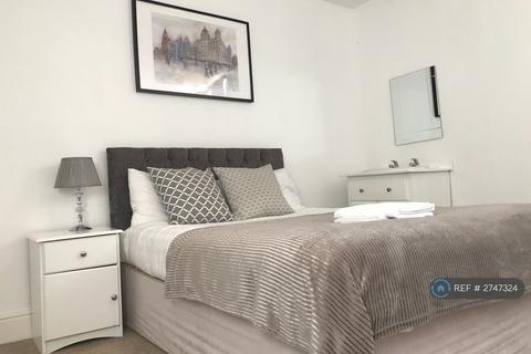 6 bedroom terraced house to rent, Elmbank Road, Liverpool, L18