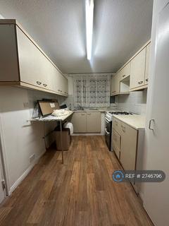 2 bedroom terraced house to rent, Milton Road, London, N15