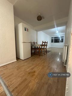 2 bedroom terraced house to rent, Milton Road, London, N15