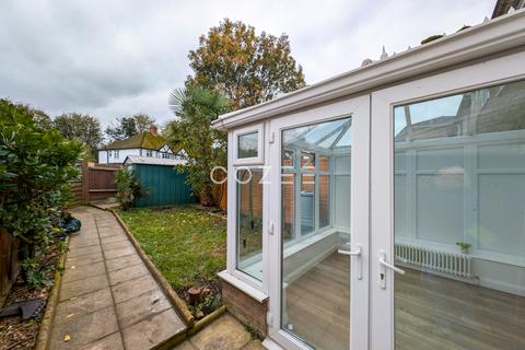 undefined, Sutton, London SM1