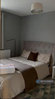 3 bedroom semi-detached house to rent, Thamesbank Place, London, SE28