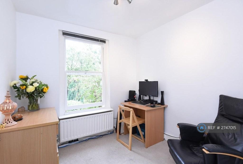 2nd Bedroom As Study (Before Cupboards Added)