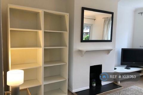 2 bedroom flat to rent, Sulivan Court, London, SW6
