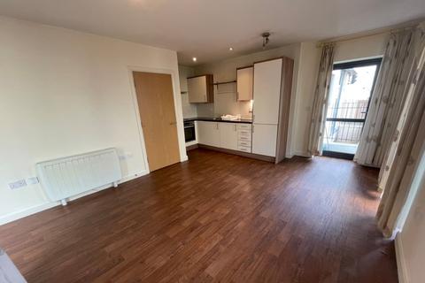 2 bedroom flat to rent, Hewlett Road, Cheltenham GL52