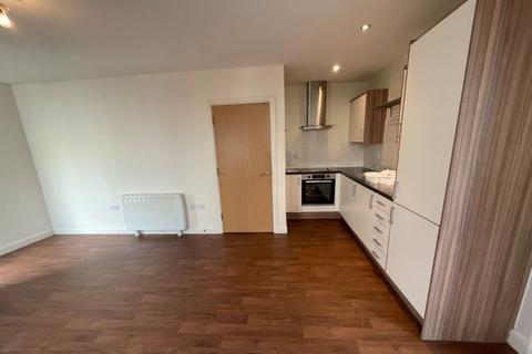 2 bedroom flat to rent, Hewlett Road, Cheltenham GL52