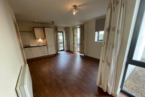 2 bedroom flat to rent, Hewlett Road, Cheltenham GL52