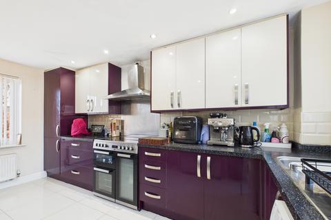 3 bedroom end of terrace house for sale, Brampton Lane, Portsmouth PO3