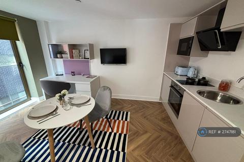 Studio to rent, Oldham Street, Liverpool, L1