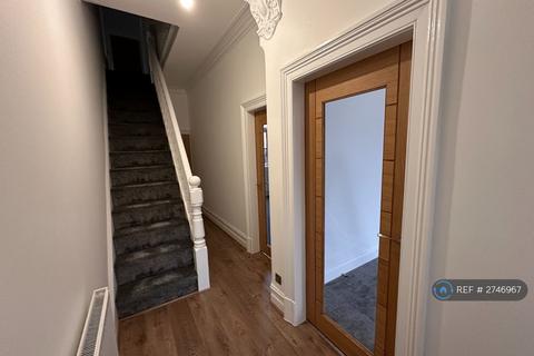 3 bedroom semi-detached house to rent, Hartington Road, Bolton, BL1