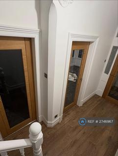 3 bedroom semi-detached house to rent, Hartington Road, Bolton, BL1