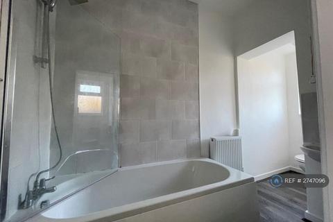3 bedroom terraced house to rent, Hedon Road, Hull, HU9
