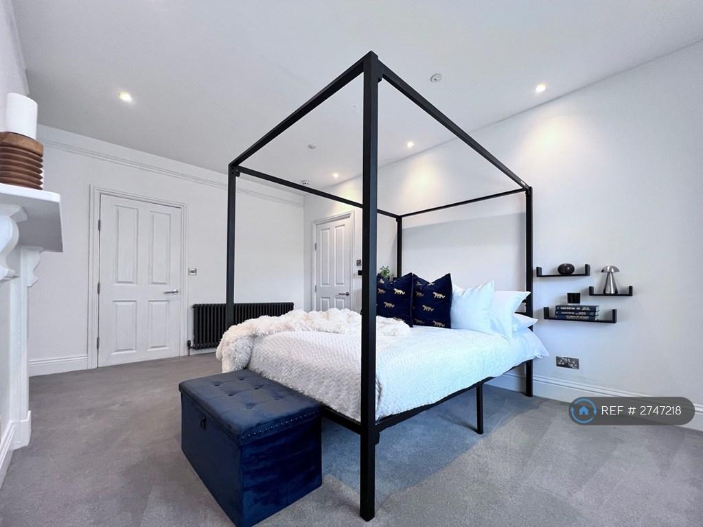 Double Bedroom With Ensuite