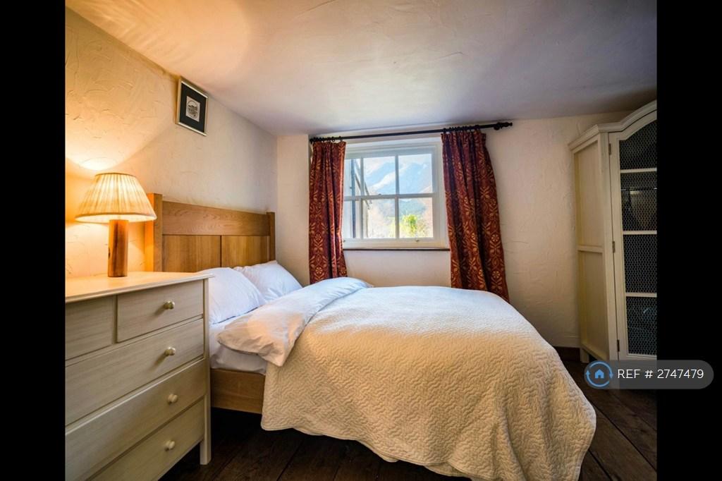 Small Bedroom