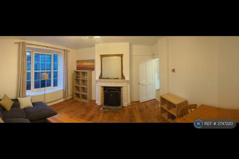 2 bedroom flat to rent, Lohmann House, London, SE11